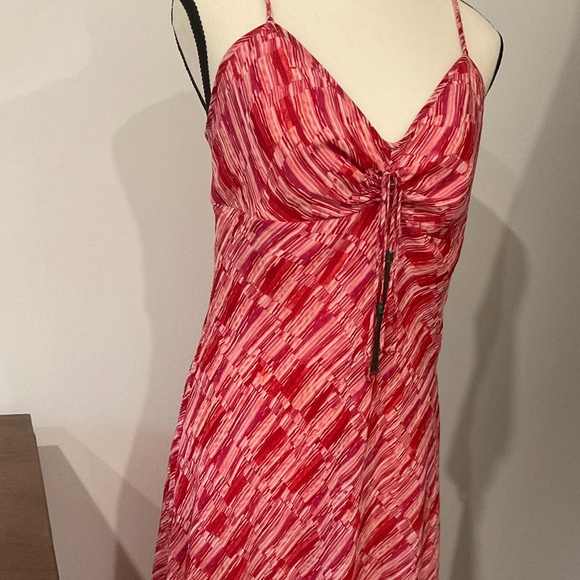 Sleeveless Summer Dress - Picture 2 of 6